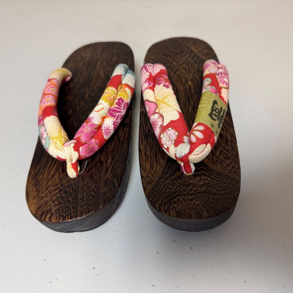 NWOT Japanese Wooden Geisha Clog Women's Thong Sandals Flip Flop Wood Asian Art